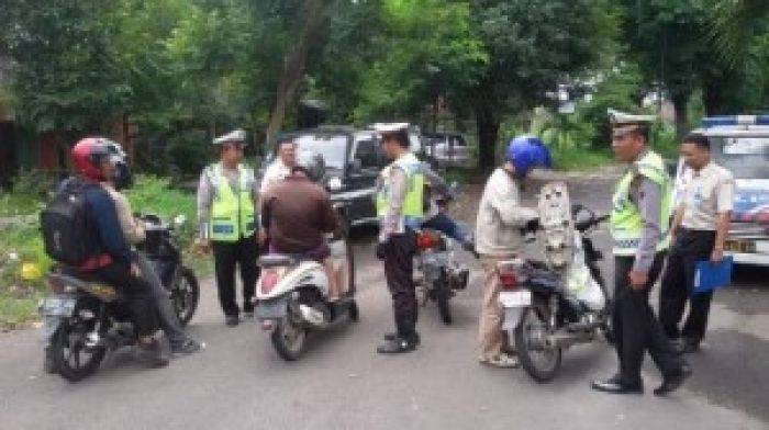 Satlantas Polres Pasuruan Gelar Razia Pajak Kendaraan