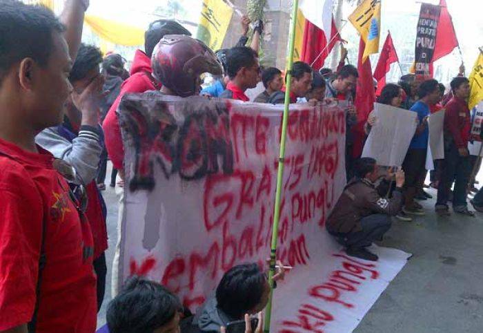 KPG Demo Kantor Pemkab Gresik, Tuntut Dispendik Berantas Pungli