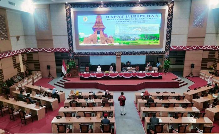 Dewan Gelar Rapat Paripurna Penyampaian Nota Penjelasan Bupati Mojokerto atas KUPA dan PPAS TA 2024