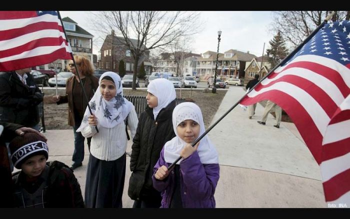 Trauma Kekejaman Nazi, Yahudi Tolak Trump Data Warga Muslim