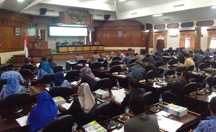 ​DPRD Tuban Gelar Paripurna LKPJ Bupati Tahun 2017