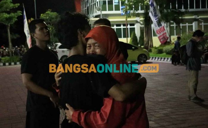 Dijemput Orang Tua, Polres Gresik Pulangkan 26 Pesilat