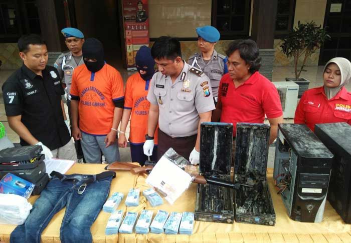 Polres Gresik Bekuk 2 Pembobol ATM BNI Sukomulyo