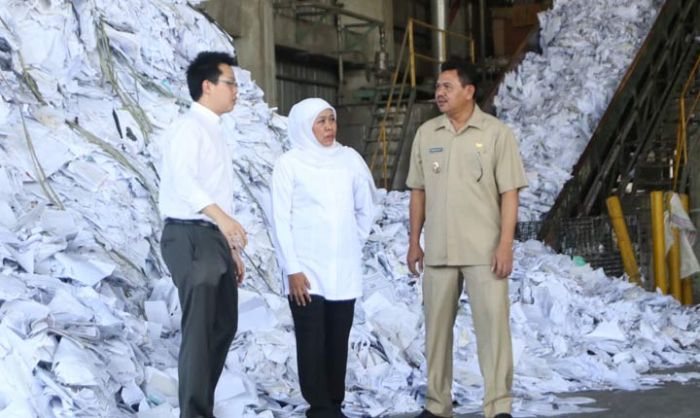 Gubernur Khofifah Jajaki Pengolahan Sampah Plastik Menjadi Energi Listrik