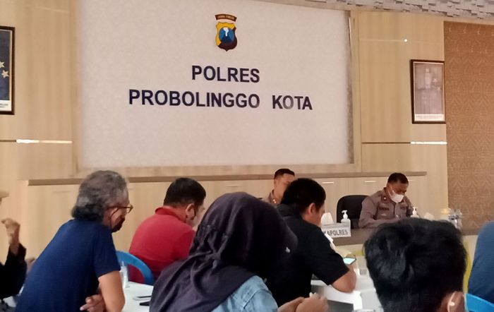 Ciptakan Sinergi, Kapolres Probolinggo Kota Gelar Ngopi Bareng Bersama Awak Media