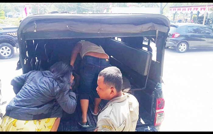 Asyik Nunggu Pelanggan di Siang Bolong, 4 PSK di Pasuruan Diciduk Petugas