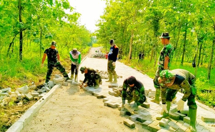 ​Satgas TMMD Kodim Ngawi Tetap Semangat Bekerja Meski Ramai Pemberitaan Virus Corona