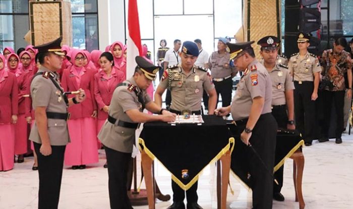 Kapolres Probolinggo Bergeser ke Madiun, Sertijab Dipimpin Langsung Kapolda di Gedung Mahameru