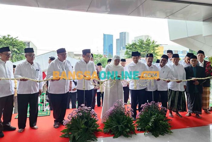 Jelang Ramadhan, Gubernur Khofifah Resmikan Masjid Raya Islamic Centre