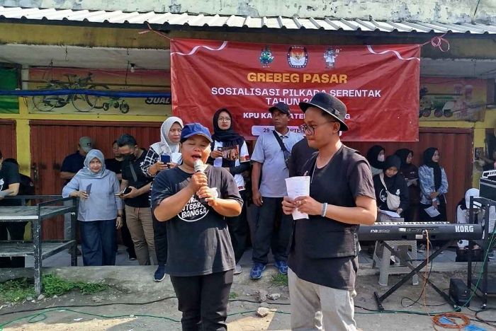 Sosialisasikan Pilkada 2024, KPU Jombang Gelar Grebeg Pasar