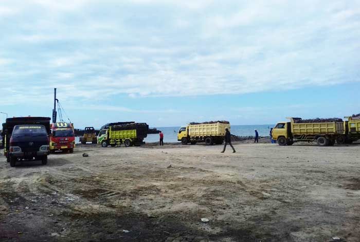 Proyek Dermaga Pelabuhan Jangkar Senilai 47 M Milik Pemprov Jatim Diduga Gunakan Material Ilegal