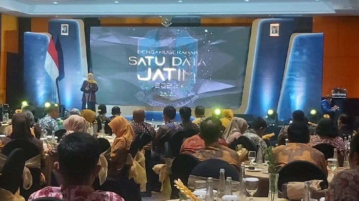 Gubernur Khofifah Tekankan Pentingnya Percepatan Implementasi Satu Data