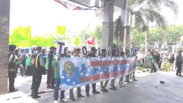 45.000 Buruh di Gresik Tak Dibayar Sesuai UMK