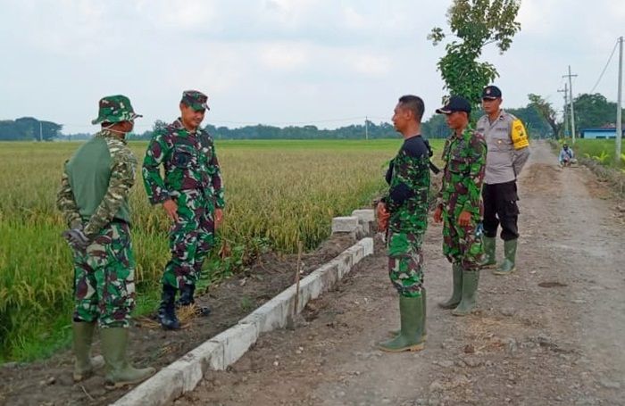 Dandim Ngawi Turun ke Lokasi Beri Semangat Satgas TMMD 107