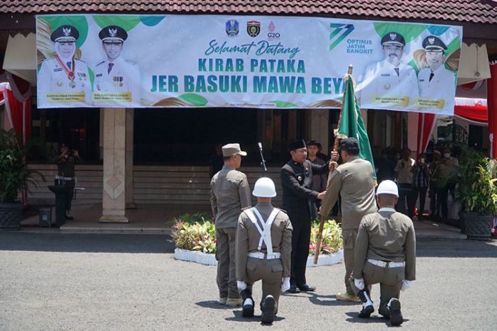 Wabup Ngawi ​Sambut Kirab Pataka Jer Basuki Mawa Beya