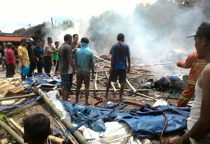 Tiga Rumah di Gayam Bojonegoro Ludes Terbakar