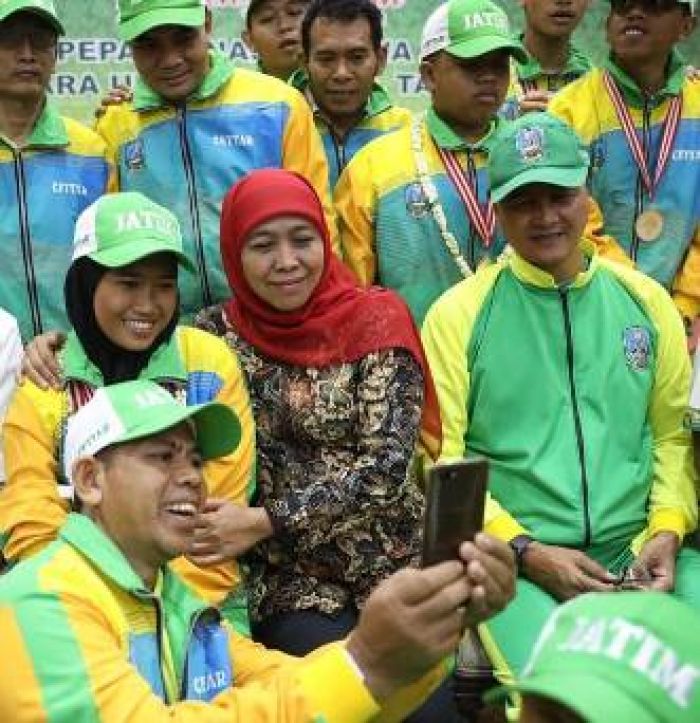 ​Atlet Disabilitas Kontingen Paralympic Jatim Juara Umum, Khofifah Siap Beri Bonus Atlet Berprestasi