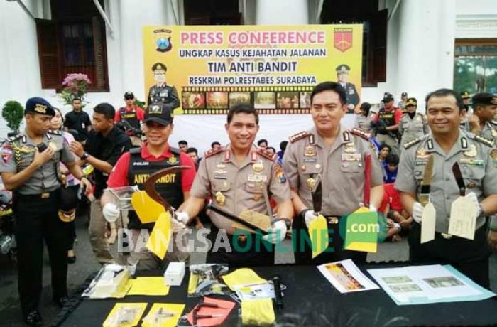 Tim Anti Bandit Polrestabes Surabaya Ungkap 102 Kejahatan Dalam Satu Bulan