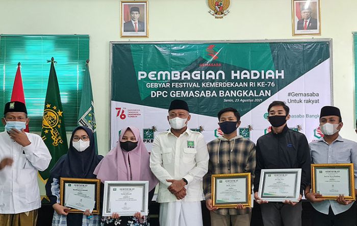 Serahkan Hadiah Lomba Kemerdekaan, Ketua PKB Bangkalan Harap Gemasaba Jadi Motor Kreativitas di Desa