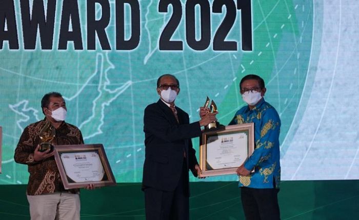 Dirut PG Dwi Satriyo Dinobatkan sebagai The Leader Of TJSL Initiative Manufacturing