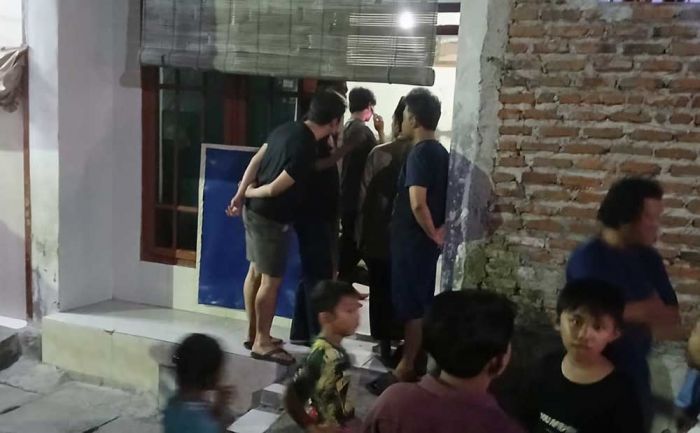 Diajak Ngobrol Tak Menjawab, Seorang Anak ODGJ Pukul dan Banting Ayah