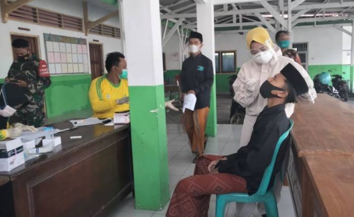 Cegah Sebaran Corona di Ponpes, Pemkab Pamekasan Gelar Rapid Test Antigen Gratis bagi para Santri