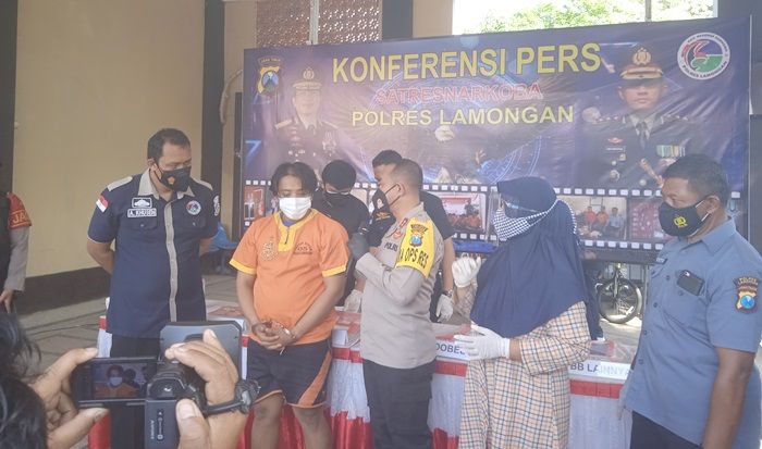 Ringkus 7 Tersangka, Polres Lamongan Amankan 1 Kg Ganja dan 135 Gram Sabu