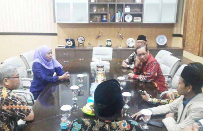 ‎Khofifah Disambut Hangat di Muhammadiyah