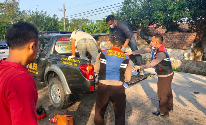 Kecelakaan Maut Truk Gandeng Vs Sepeda Motor di Kediri, Tiga Warga Jombang Meninggal di TKP