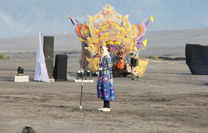 Gandeng Artis Ibu Kota, Pagelaran Seni dan Budaya Bertajuk "Eksotika Bromo" Hipnotis Pengunjung