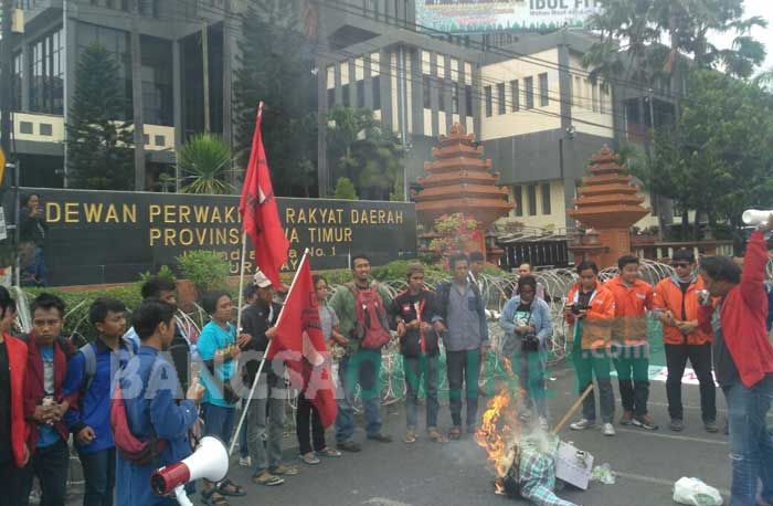 Dinilai Melemahkan KPK, BEM se-Jatim Tolak Hak Angket KPK