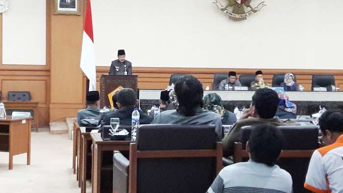 Bupati Gresik dan Kepala OPD Tak Hadir, Paripurna Rekomendasi LKPJ Diskors Satu Jam