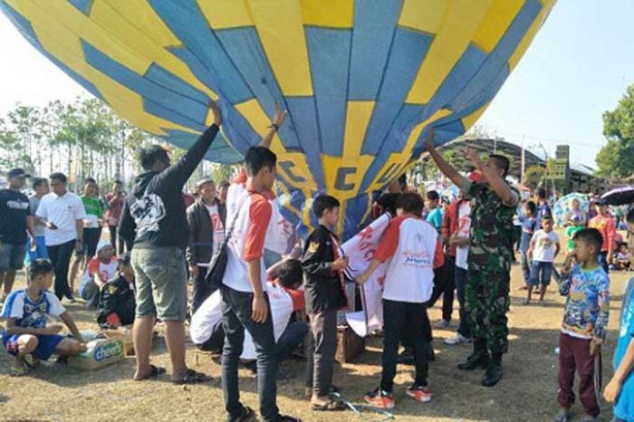 Festival Balon Udara Warnai Langit Ponorogo