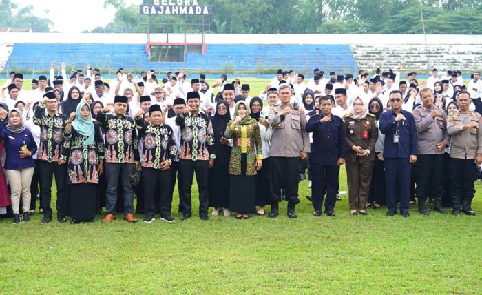 912 Anggota PPS Dilantik, Bupati Ikfina: Jaga Profesionalitas dan Integritas