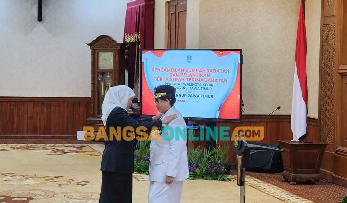 Berikut Pesan Gubernur Khofifah saat Lantik Zanariah Jadi Pj Wali Kota Kediri