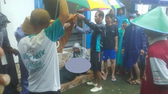 Ahli Waris Korban Banjir Pacitan Kesulitan dalam Proses Pemakaman