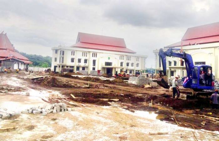 Bupati Pasuruan Sidak Proyek Komplek Raci