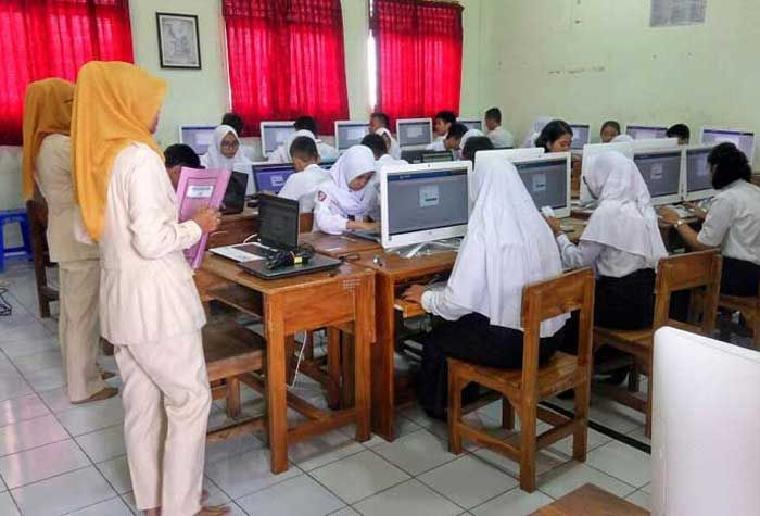 Server UNBK SMP Sempat Ngadat, Disdik Blitar Minta Siswa Tak Panik