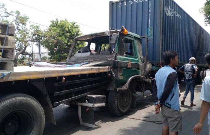 Rem Blong, 2 Truk Trailer dan 1 Pick Up Terlibat Kecelakaan Karambol di Tuban