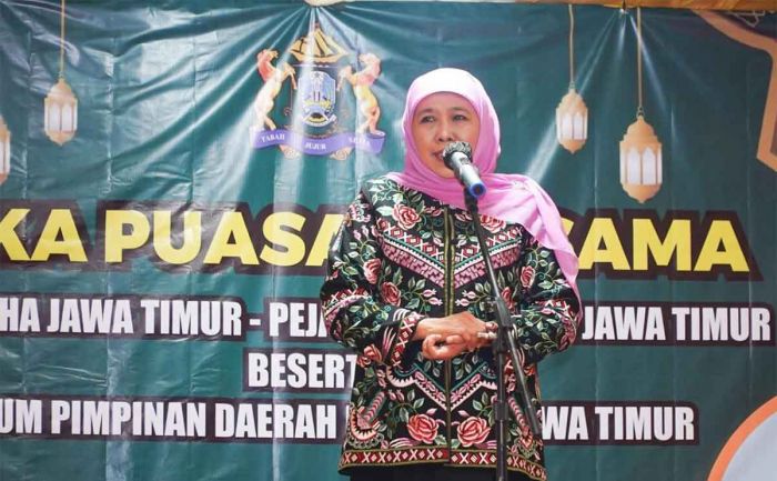 Di Lamongan, Khofifah Ajak Masyarakat Perbanyak Shodaqoh dan Semangat Jemput Lailatul Qadar