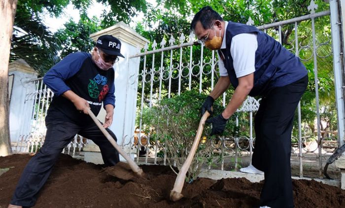 Program Jumat Berkah dan Jogo Taman Delta, Pj Bupati Sidoarjo: Perbuatan Kecil yang Berdampak Besar