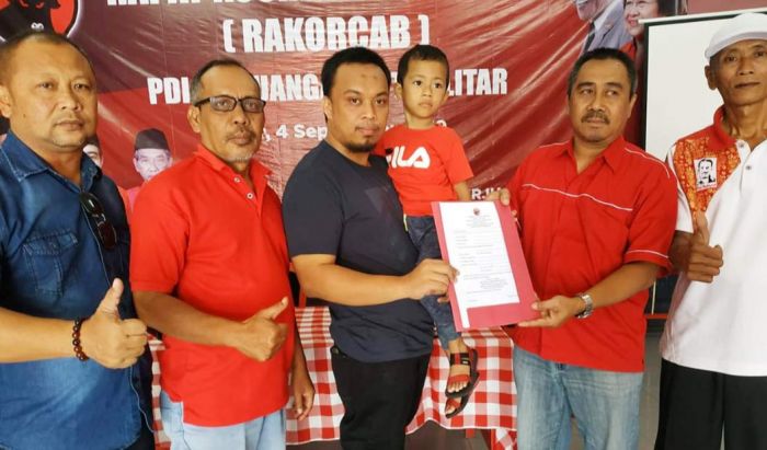 Pilwali Blitar 2020, Santoso dan Henry Ambil Formulir Pendaftaran Bacawali di DPC PDIP