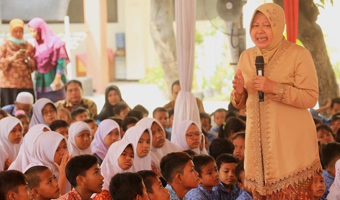 Beri Pengarahan Pelajar, Wali Kota Risma: Satu Anak pun Berharga Bagi Negara Ini!