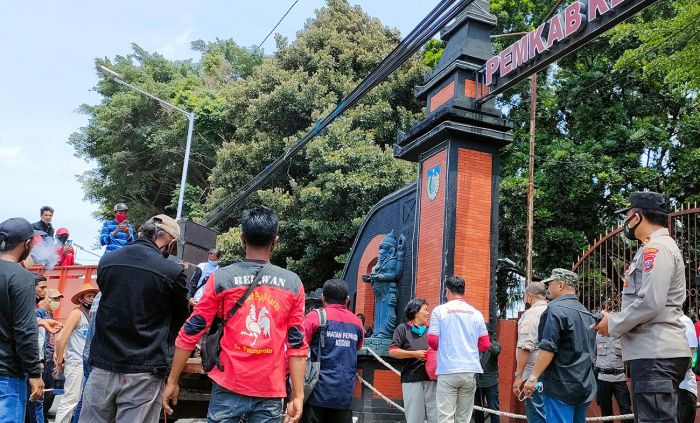 Tagih Janji Kampanye Bupati Kediri, Warga Petungroto Ancam Tarik Dukungan