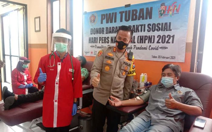 Peringati HPN 2021, PWI Tuban Gelar Donor Darah dan Bagi-Bagi Sembako