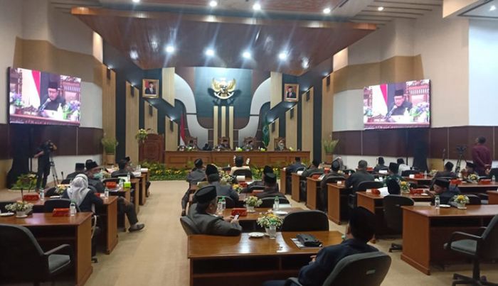 Bupati Pasuruan Sampaikan LKPJ 2021 Secara Virtual