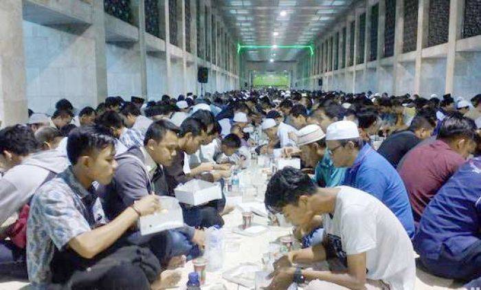 Jemaah Naqsabandiyah Baru Mulai Puasa Besok, Tarekat Syattariyah Baru Lihat Hilal