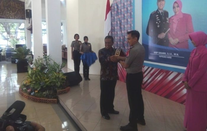  Tongkat Komando Kapolres Pacitan Resmi Berganti