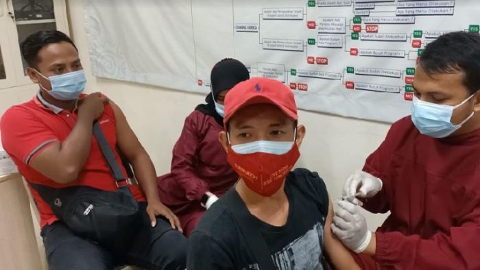 Percepat Herd Immunity, Polres Pamekasan Jemput Bola, Vaksin Pekerja PT Gudang Garam