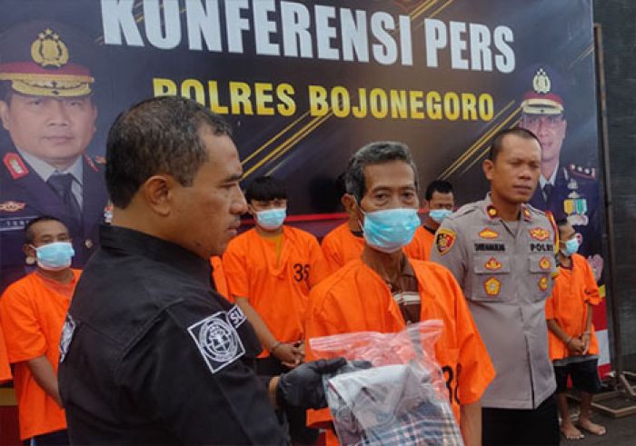 Ayah Tiri Bejat 70 Tahun di Bojonegoro Tega Setubuhi Anak hingga Hamil